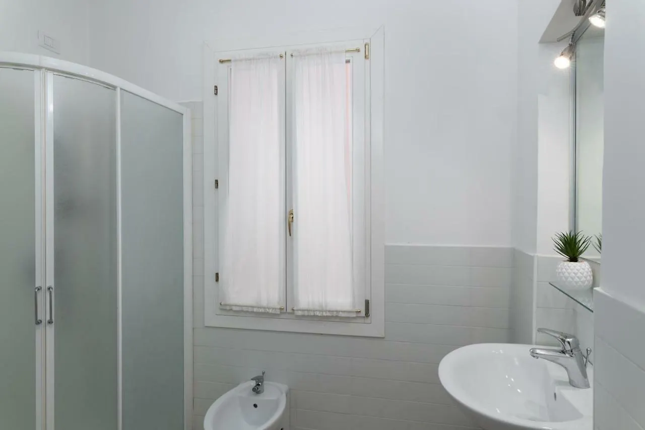 Venice Apartments San Samuele 0*,  Italie