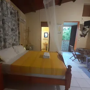 Independant Chez L Habitant- Appartement Grand-Bourg (Marie Galante)
